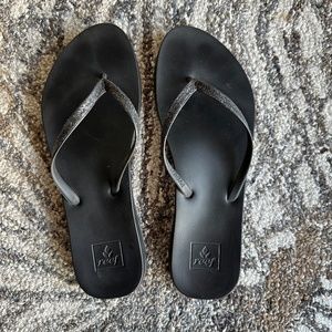 Reef Sparkly flip flop Sandals - size 8-9